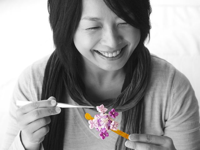つまみ細工鶫屋主宰 佐藤亜美が担当いたします。_つまみ細工鶫屋(つぐみや)