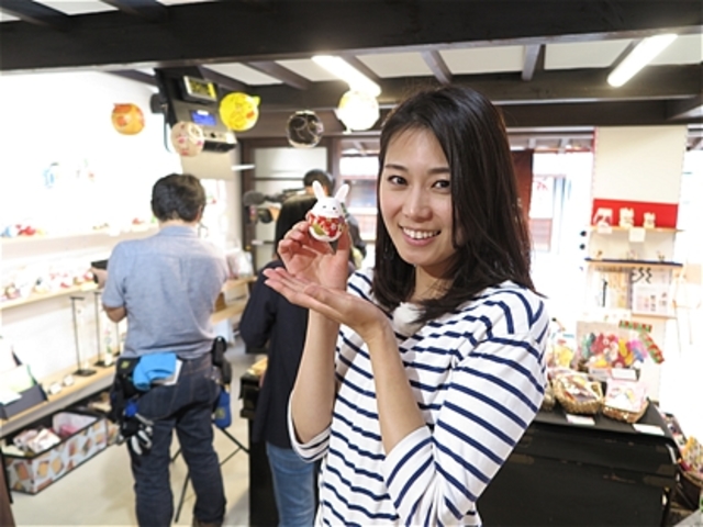 すぐ持ち帰れます!店内で記念撮影も_美濃和紙雑貨体験ショップ石川紙業