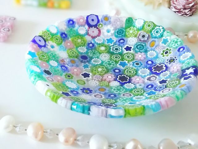 一番人気☆ミルフィオリ(ヴェネチアンガラス)8cm小皿。市場価格1万年ですが半額の料金でレッスン可能♪_エルーチェ