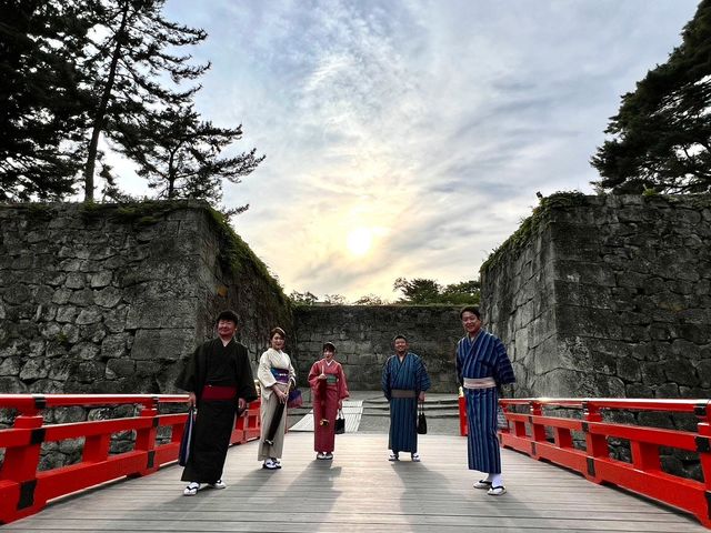 会津木綿の着物は大人かっこいい雰囲気になります。_会津着物レンタル鶴雅