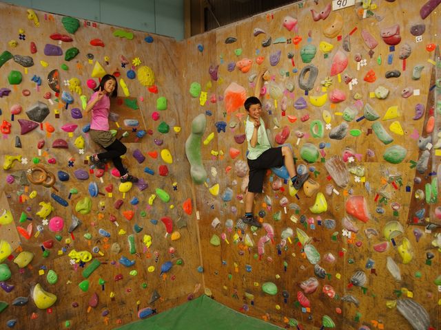 4歳から登れます_クライミングジム ピッコロッチャ