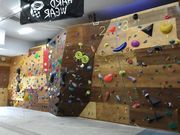 Cronico indoor climbing facilityの写真3