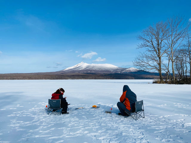 天気が良ければテントから出て駒ヶ岳を見ながらの釣りも最高です!_NORTH ACTIVITY ONUMA