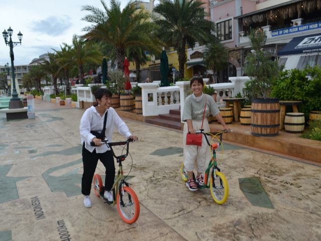 前後のブレーキ付きですので、女性やお子様でも安心して気軽に乗れます。_Pota Pota Bike