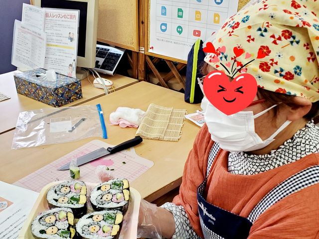 HELLO!デコROLL寿司
