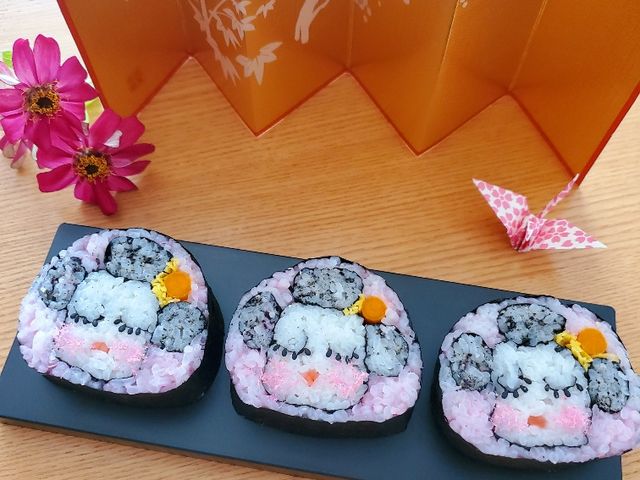 HELLO!デコROLL寿司