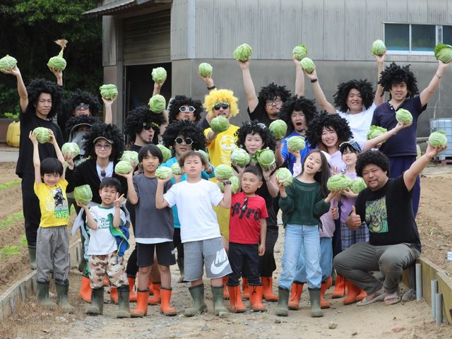 みんなで集合写真!_Hennery Farm