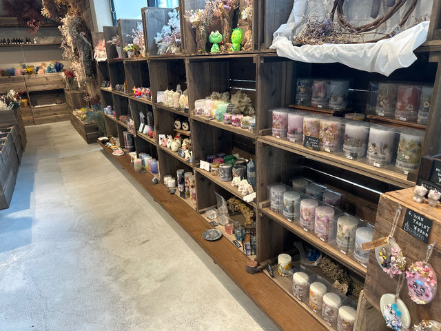 沢山のキャンドルが並ぶ店内。
もちろん購入も頂けます。_SEND Hiroshima