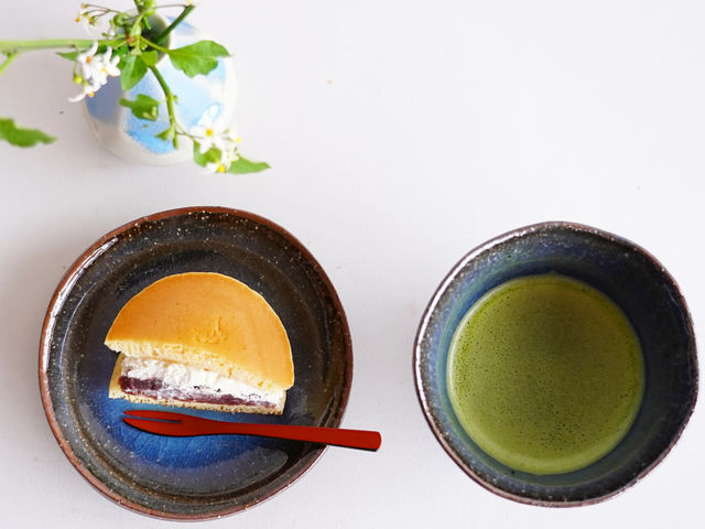 ご希望により萩焼の器でお茶体験もできます_鳥雲窯