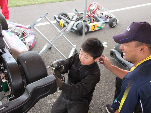 メカニックの体験もできます。_南幌リバーサイドカートランド