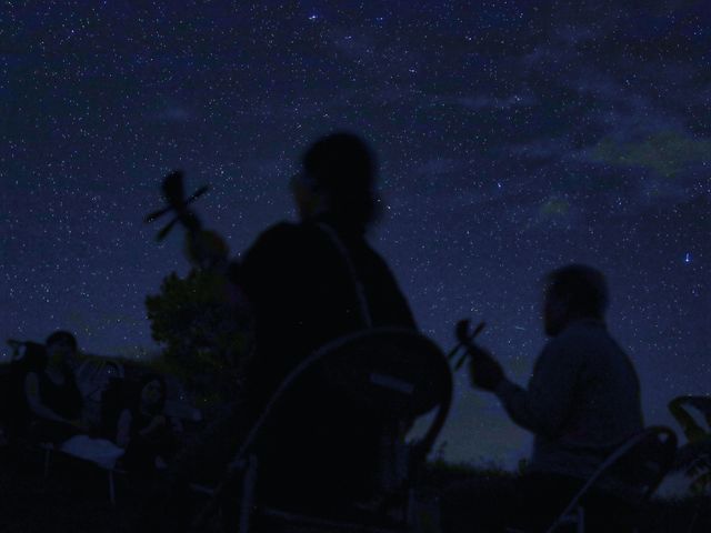 島人による島唄三線生ライブ♪満天の星空の下、三線の音色が心癒やすひと時♪_美ら星アイランド