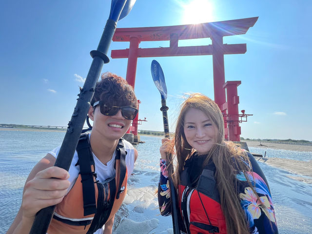 パワースポットと呼ばれる赤い大鳥居で記念撮影つき!
_浜名湖パドル