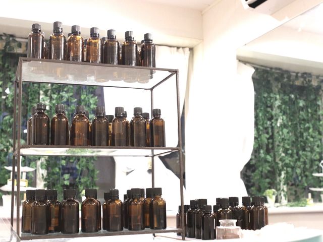 約100種類の香料から好きな香りを約15種類選んで調香_Magnolia Fragrance(マグノリアフレグランス)