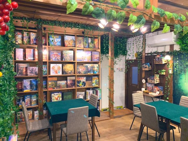 店内には1000種類以上のボードゲームで遊び放題!!_ボードゲームハウスとまり木