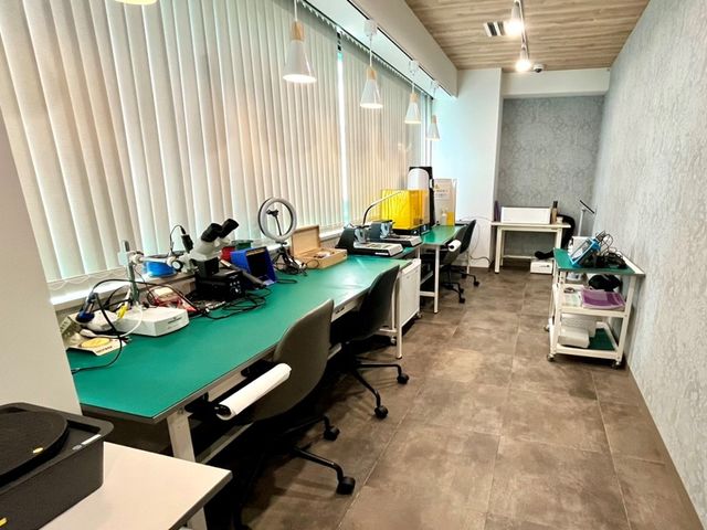 クリエイトスタジオ
光造形式3Dプリンタ、卓上電子回路プリンタ、レーザー彫刻機、最先端機器を駆使してあなただけのオリジナルグッズを作ろう!_杜の都ものづくり大学