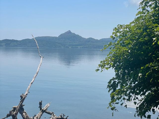 洞爺湖中島より望む有珠山_Sotoasobu