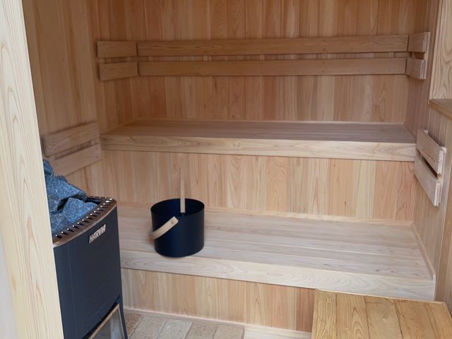 全面ヒノキ張り、とてもいい香り!_サウナ小屋 goemon