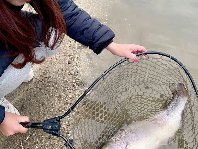 女性の釣り人も多くなりましたよ!_フィッシングキャンプエリア瑞浪
