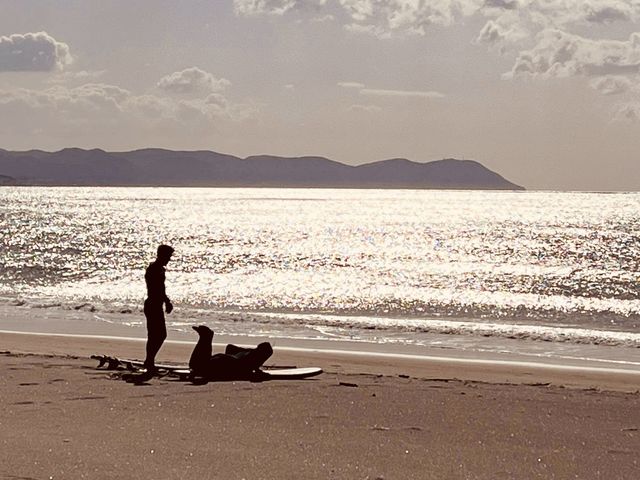 砂浜でレクチャー_A-STUDIO(apollo surfboard)