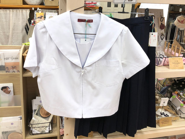 リユース品取扱店です。_学べる雑貨店 ヒダマリの樹