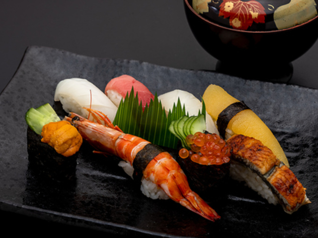 末広寿司の写真1