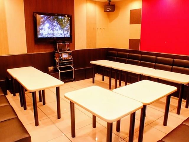 カラオケ UNO 鶴見店の写真1