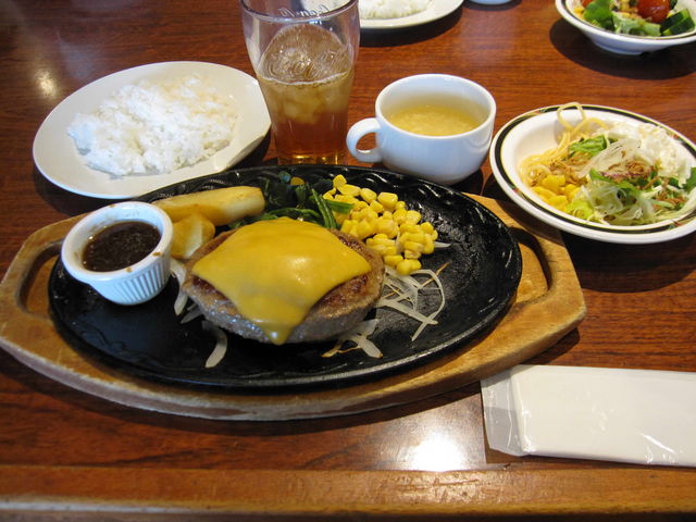 ステーキ&ハンバーグ いわたき 千間台店