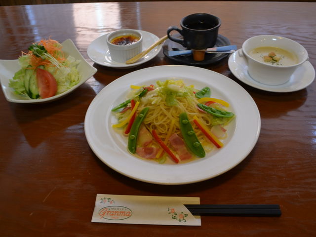 盆地のキッチン グランマ