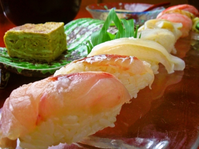 鮨処 朝日屋の写真1