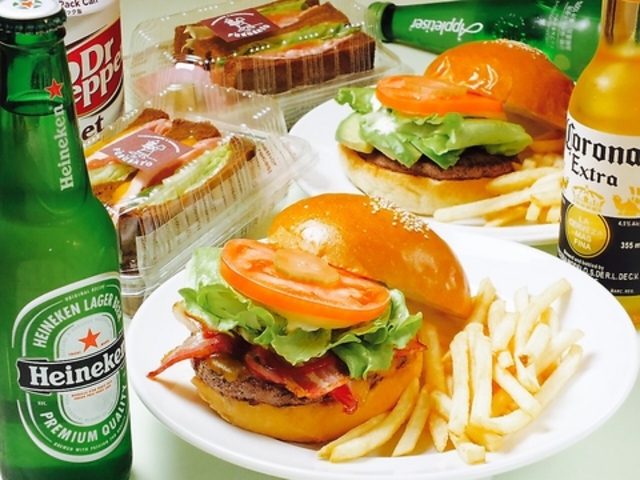 HAMBURGERS&SANDWICHES FURUSATOの写真1