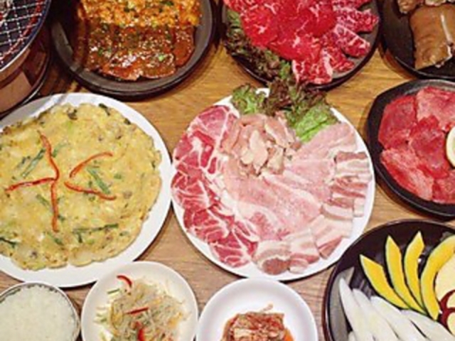 聖幸苑 炭火焼肉の写真1