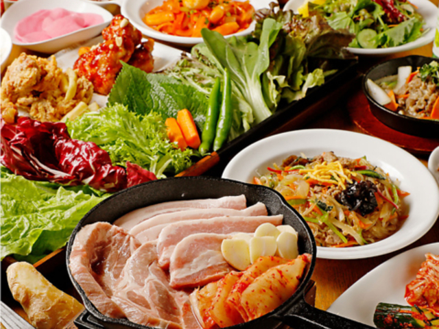 韓国料理 サムシセキ 白山店の写真1