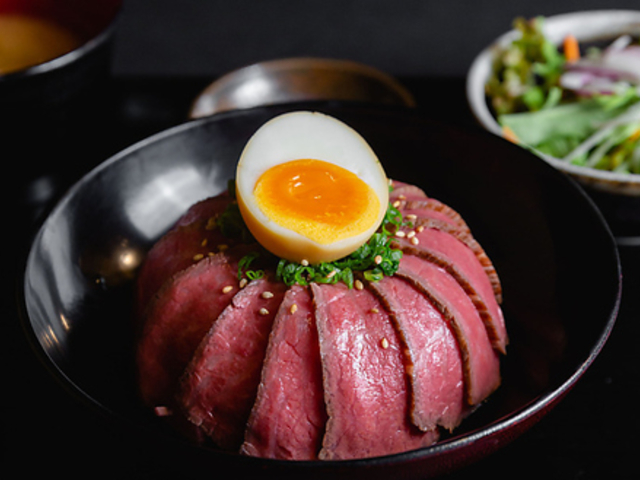 京都ステーキ 南大門 烏丸錦店の写真1