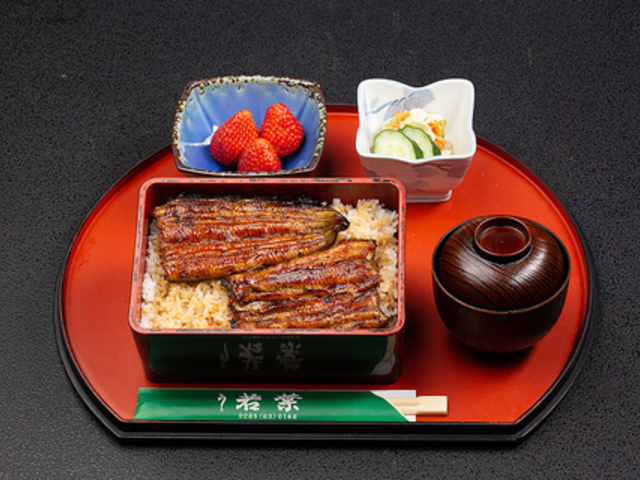 ホテル割烹 若葉の写真1