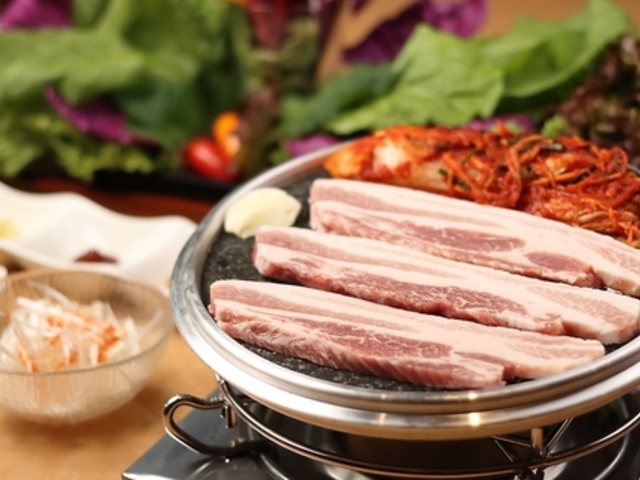 サムギョプサルと韓国料理 ツツムサンパ 千葉店の写真1