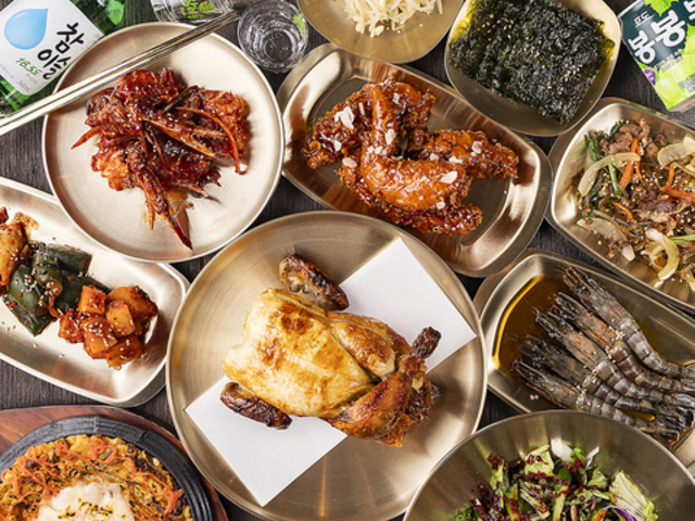 韓国酒場コッキオ サムギョプサルDDハウス店の写真1