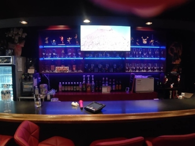 カラオケバーREIの写真1