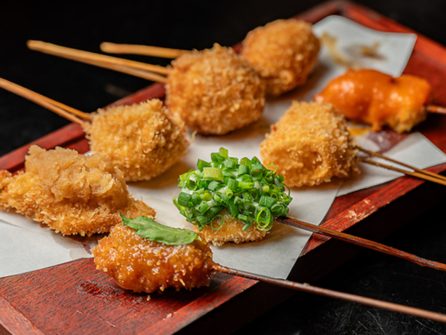 串揚げかつき二官橋店の写真1