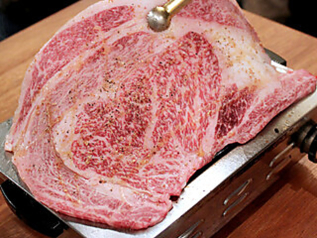 大阪焼肉 ホルモン ふたご 鶴見店の写真1