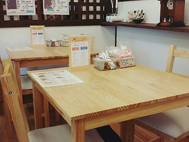 保護犬保護猫カフェ川西店の写真1