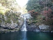 清納の滝の写真1