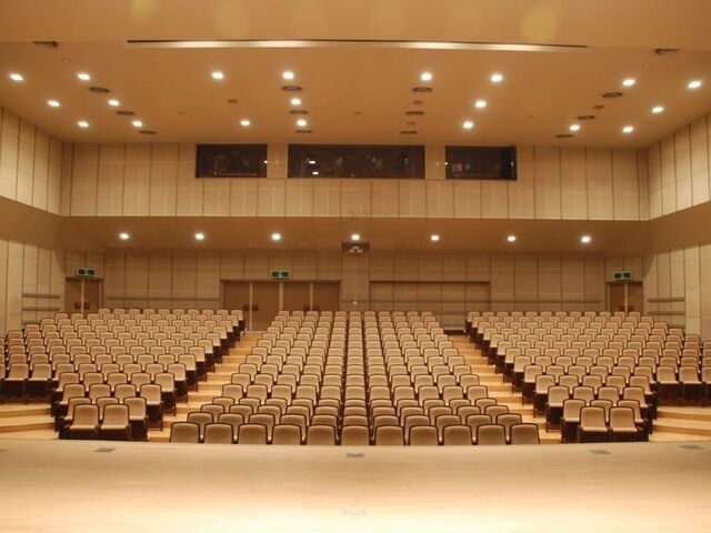 小ホール(舞台から)_高山市民文化会館