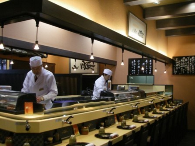 回転寿し本陣DINING