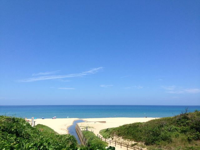 綺麗な白い砂浜と透明な海。
うみうしや、あめふらし、うになどもいました。_琴引浜