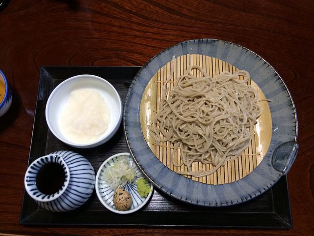 他にもマグロの握りとかもありました!_十割そば 森本屋