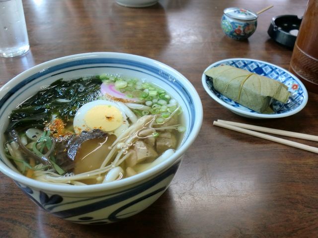山菜そばとめはり寿司_つくも食堂