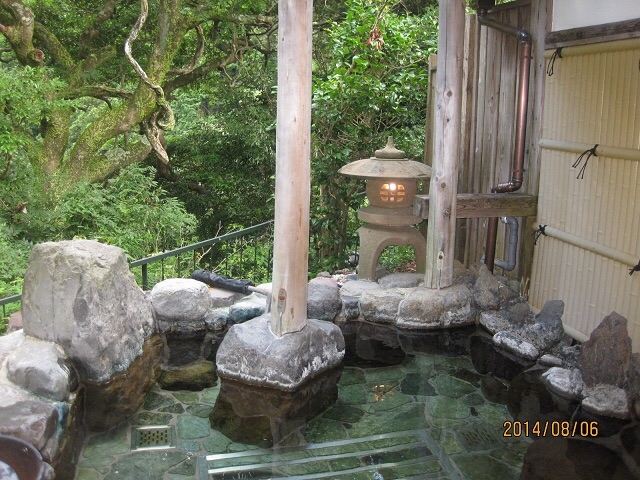 広いー露天風呂は、最高。_七滝温泉ホテル