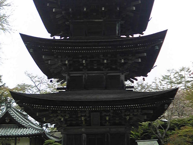 とても立派な三十塔でした。_前山寺