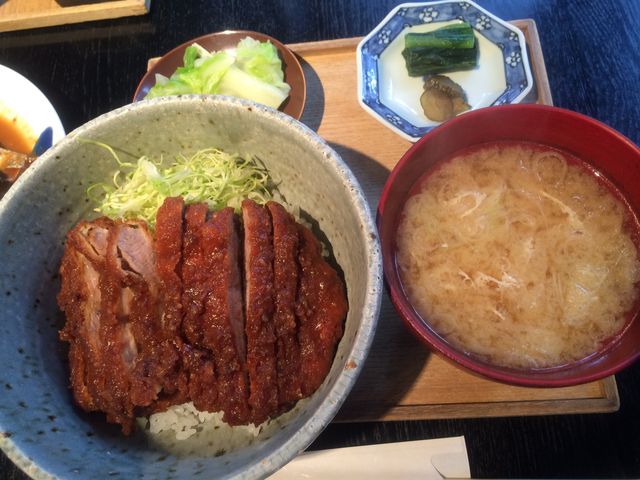 ボリューム満点 味噌カツ丼_レストラン 酢重正之