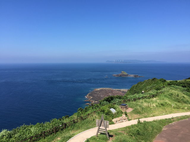 展望台からの青い海_大バエ灯台